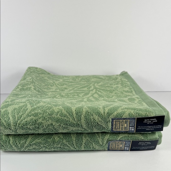 William Morris Bath Towel Set 2 Pc Sage Green Foliage Print Cotton 30 x 54 NEW - Picture 1 of 8